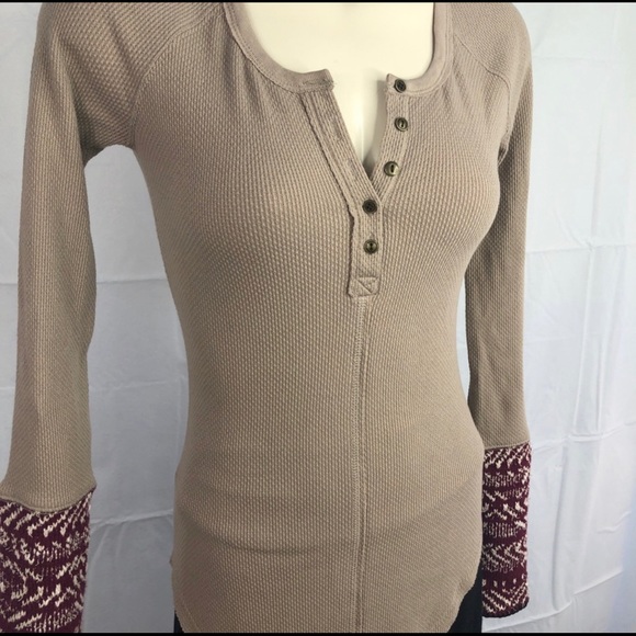 Sold 🌟🌟FREE PEOPLE Henley long sleeve V-Neck stone top S - Picture 9 of 13